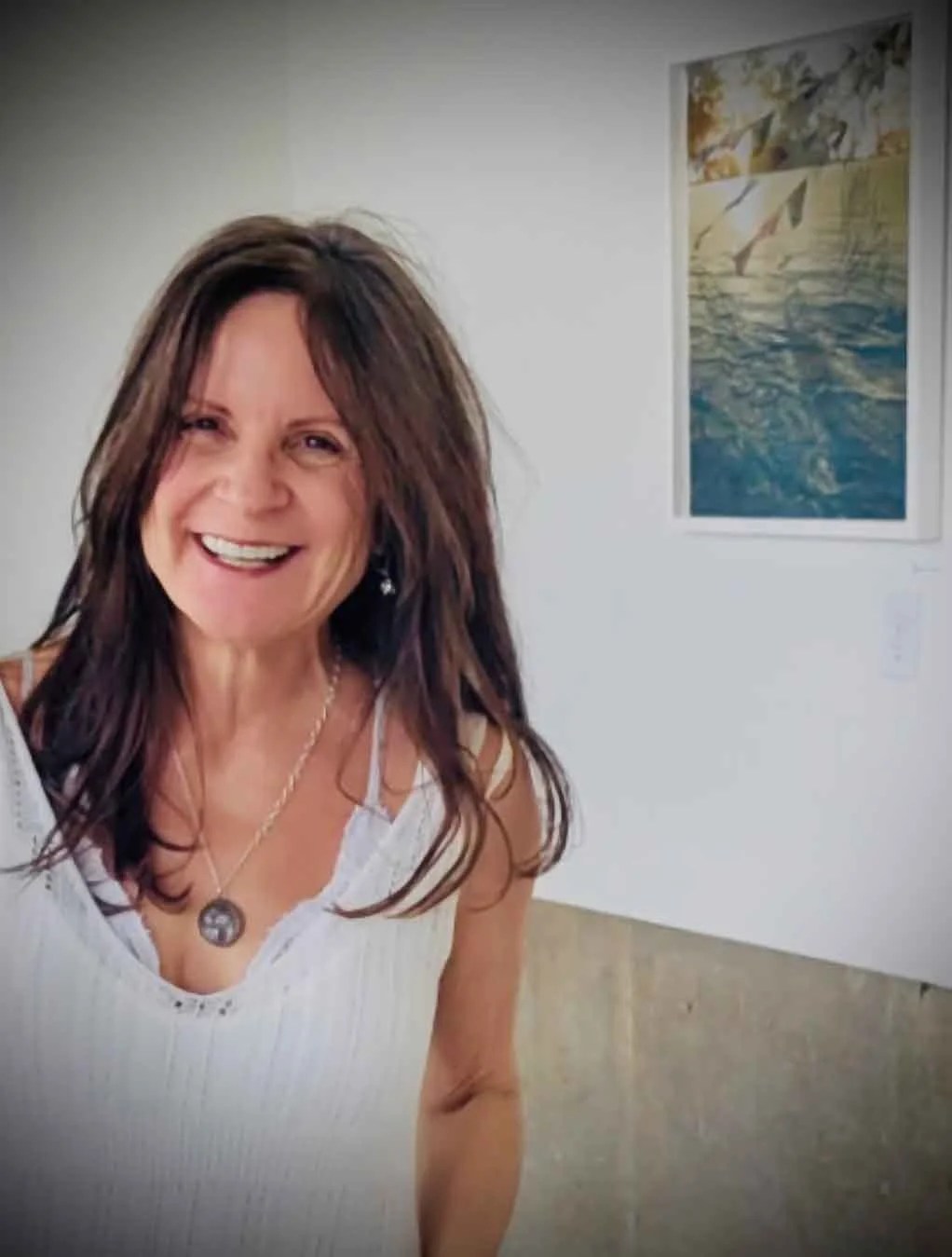 Dona Laurita in a storytelling and creative practice setting